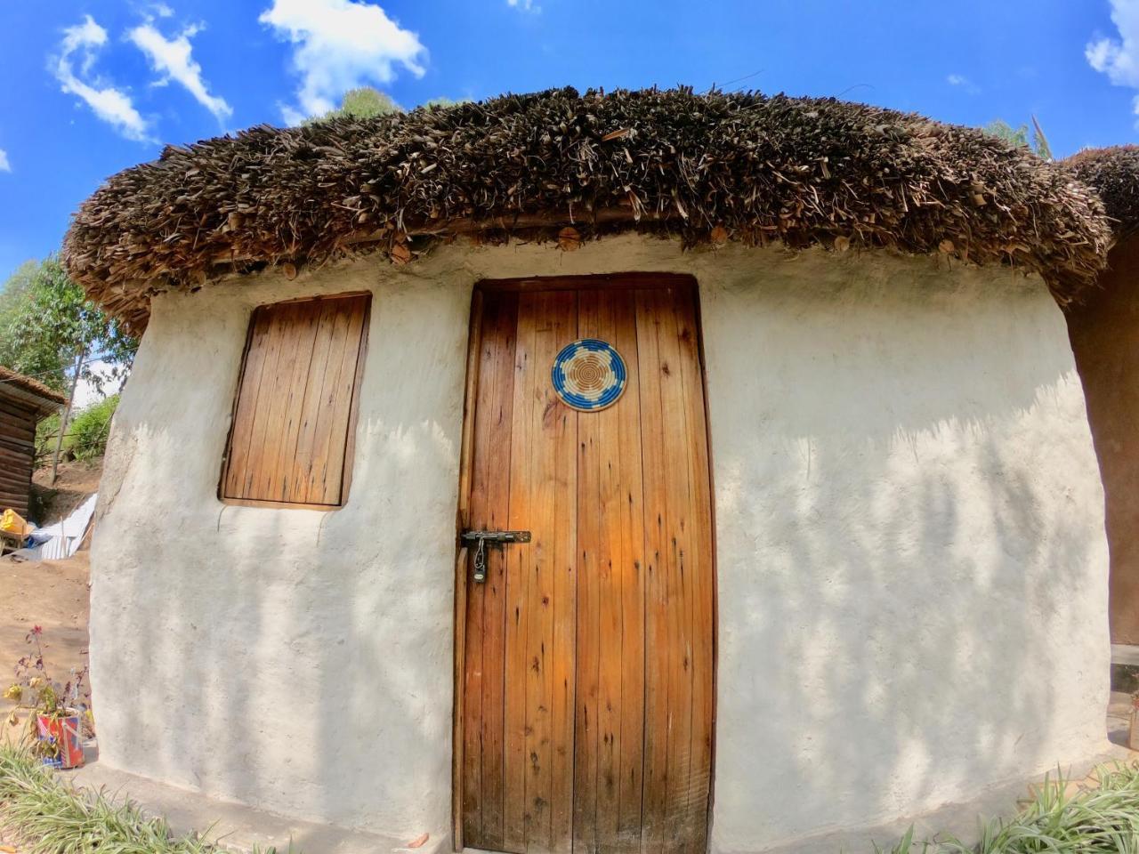 Om Hostel Bunyonyi Kabale 외부 사진